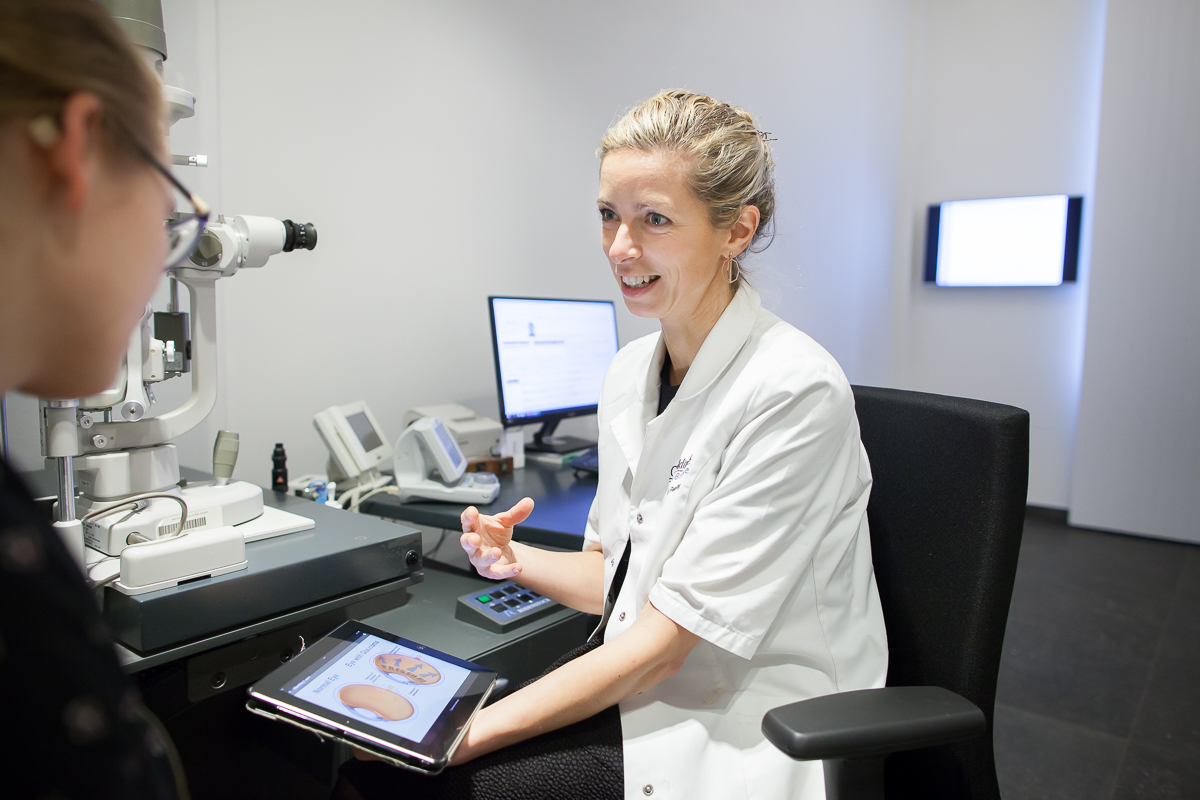 ooglidcorrectie dr charlotte renier